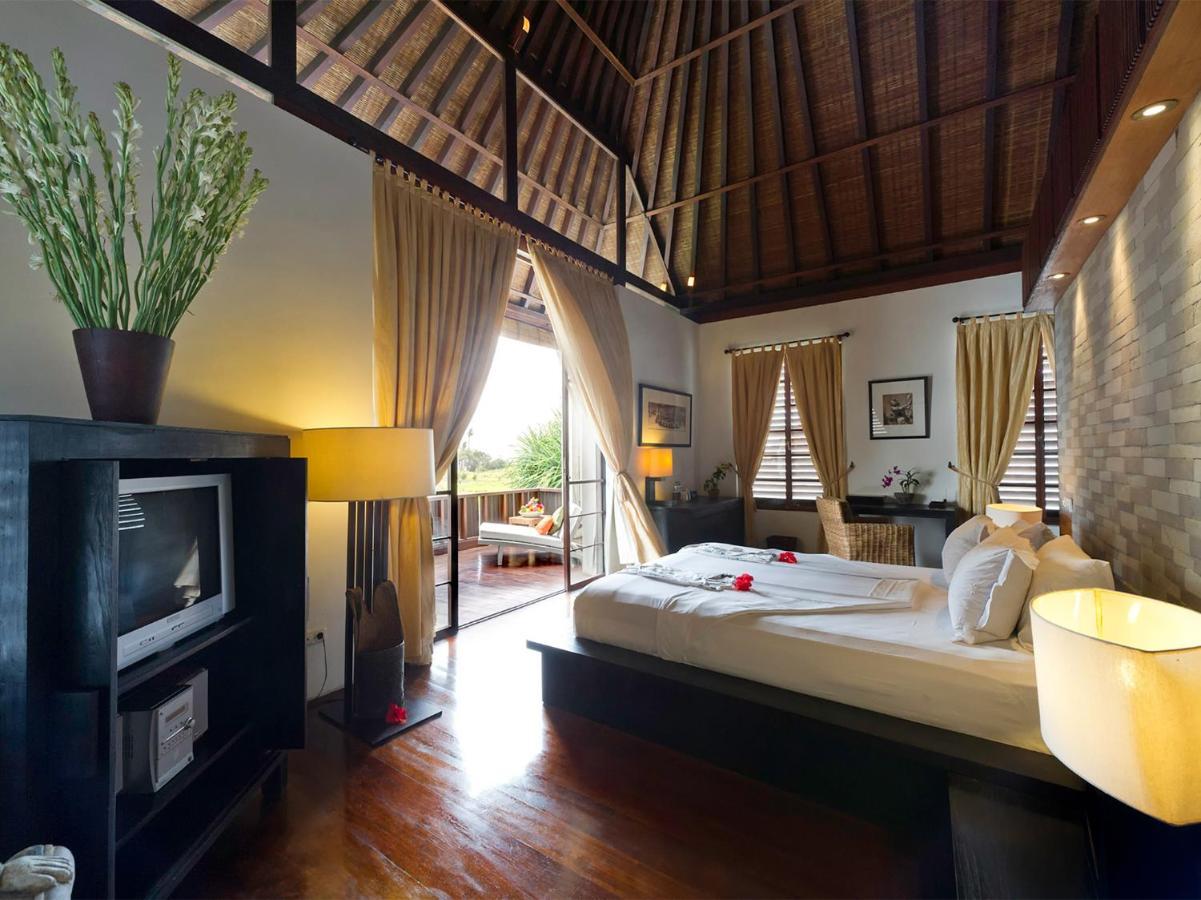Majapahit Beach Villas By Nakula Ketewel Exterior photo